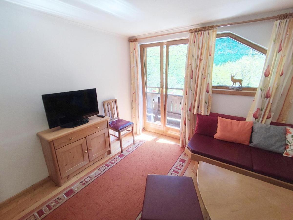 Pretty Holiday Home In Mayerhofen With Balcony Mayrhofen Kültér fotó